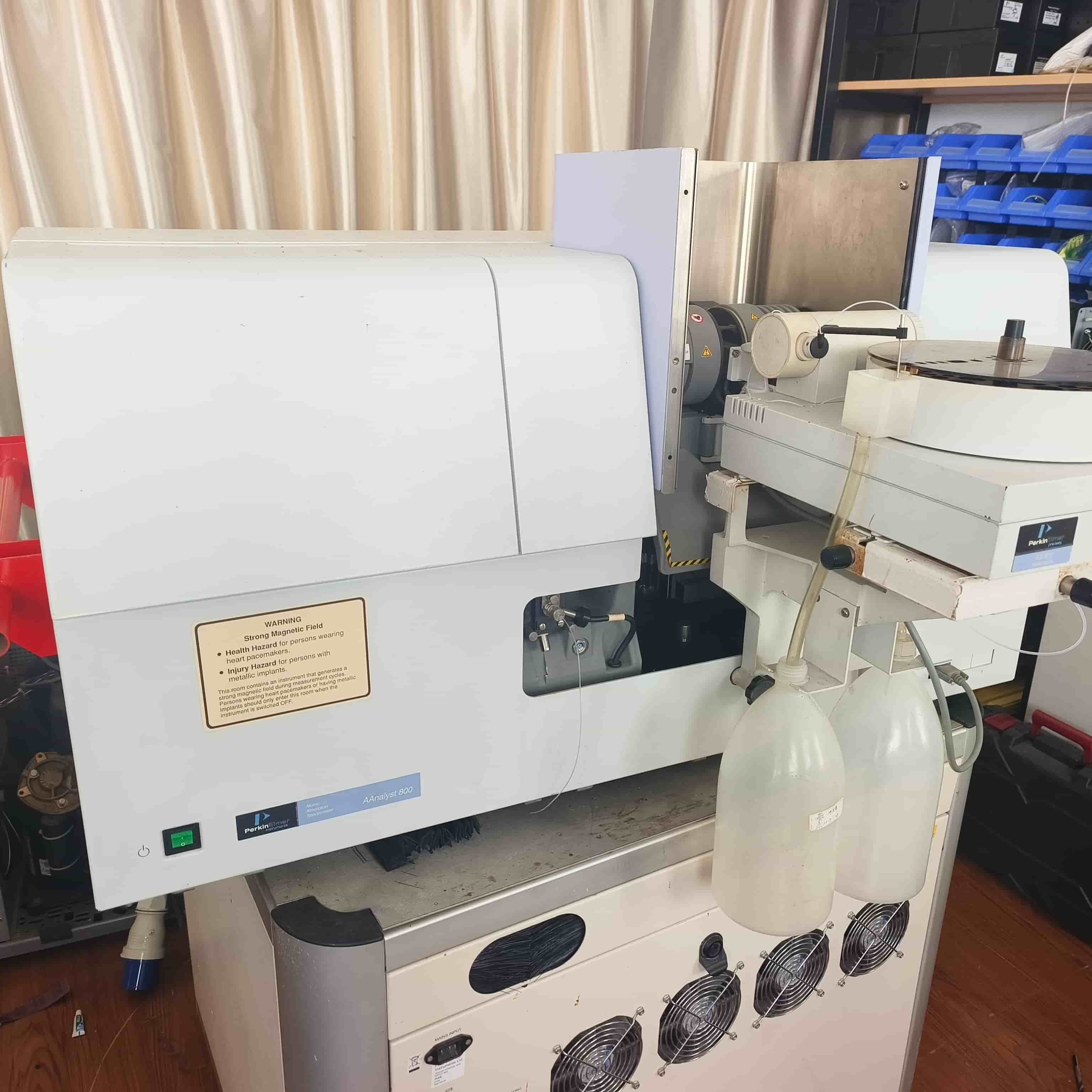 Used PerkinElmer AAnalyst 800 Atomic Absorption Spectrometer