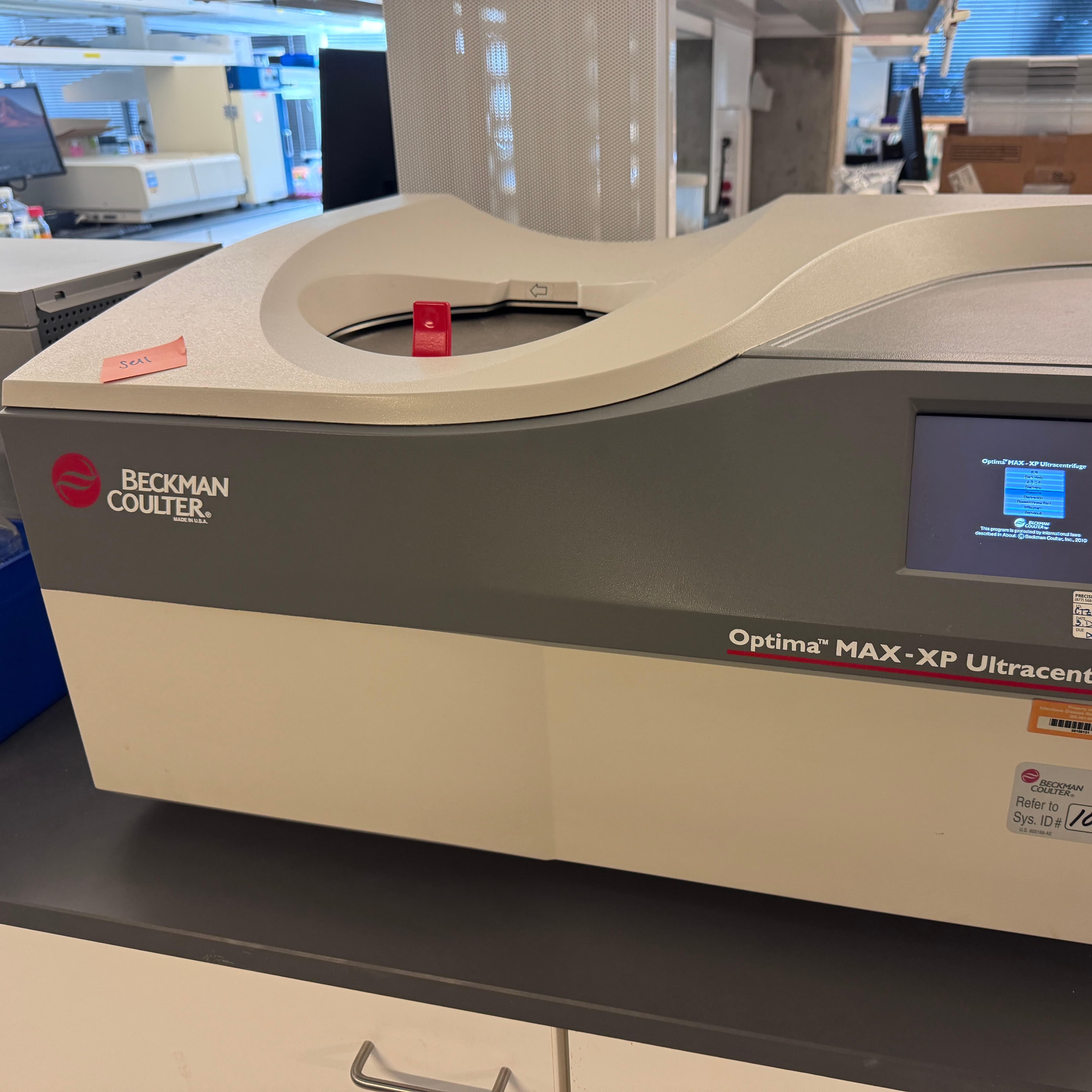 Beckman Optima MAX-XP UltraCentrifuge
