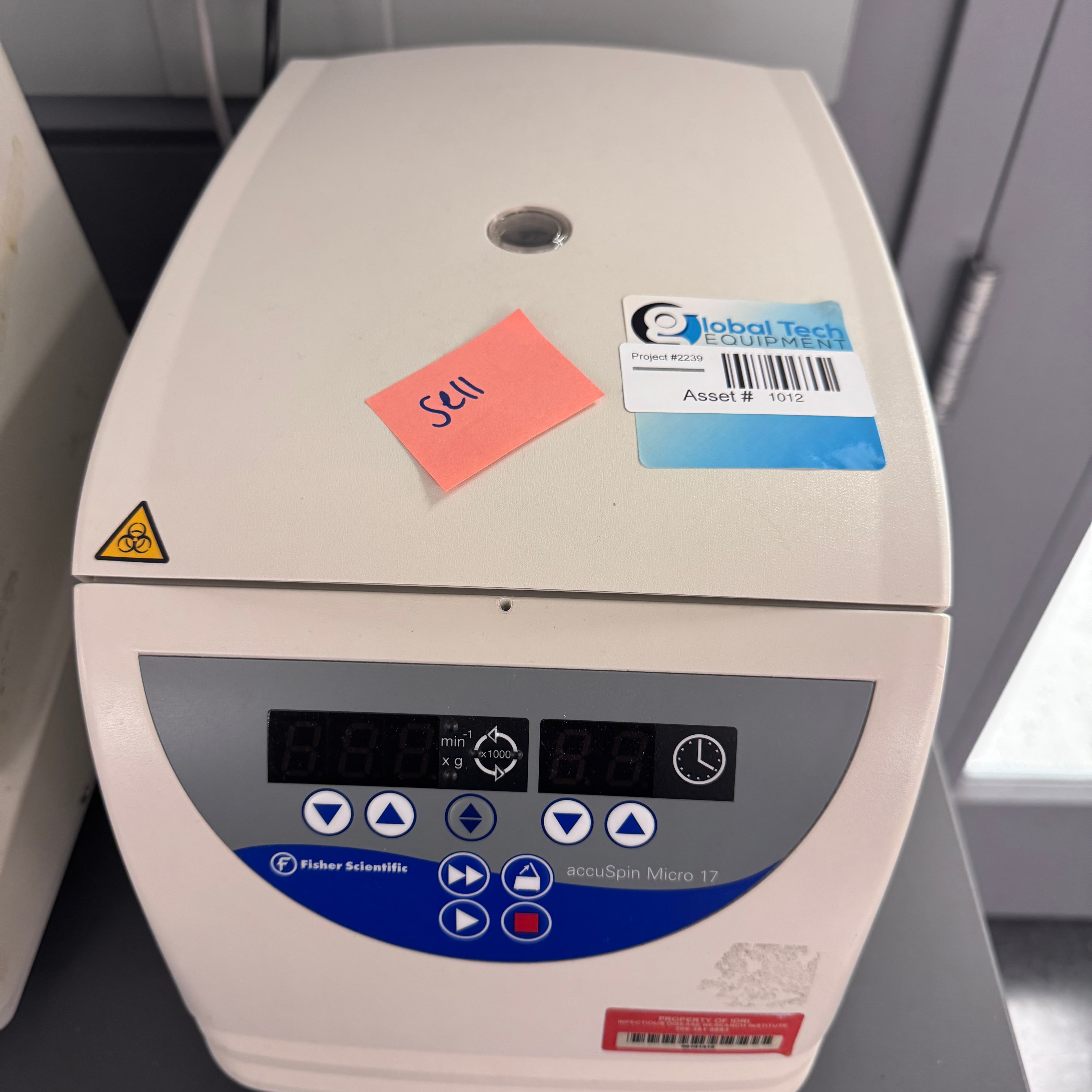 Fisher Accusping Micro 17 Centrifuge